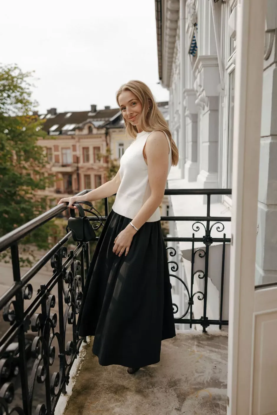 Amira Poplin Skirt Black^CHRISTIAN AKS New