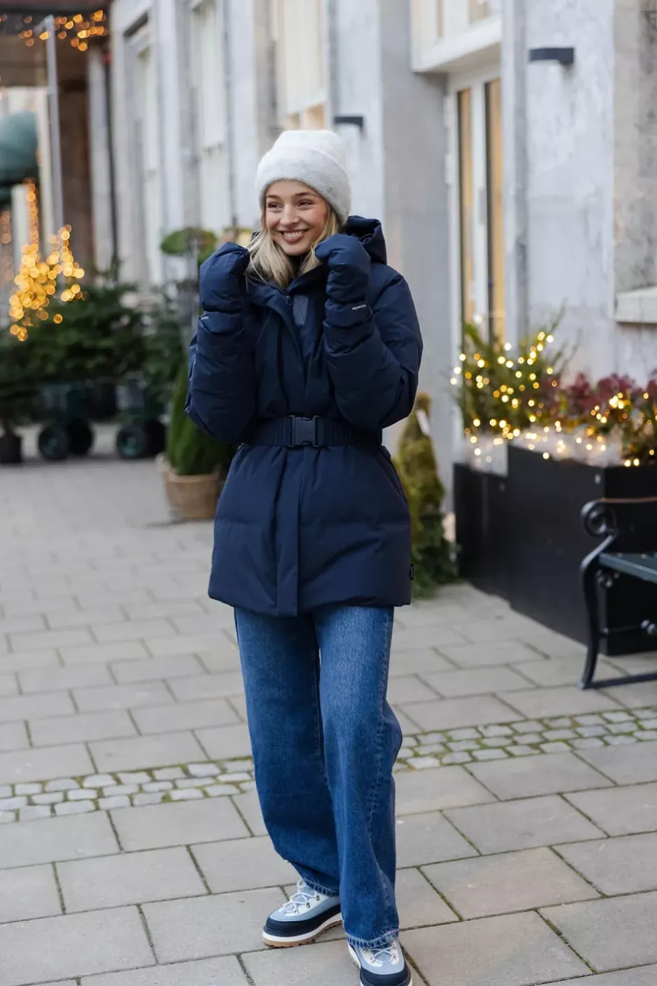 Besseggen Lt Down Jacket Dk Navy^HOLZWEILER Best