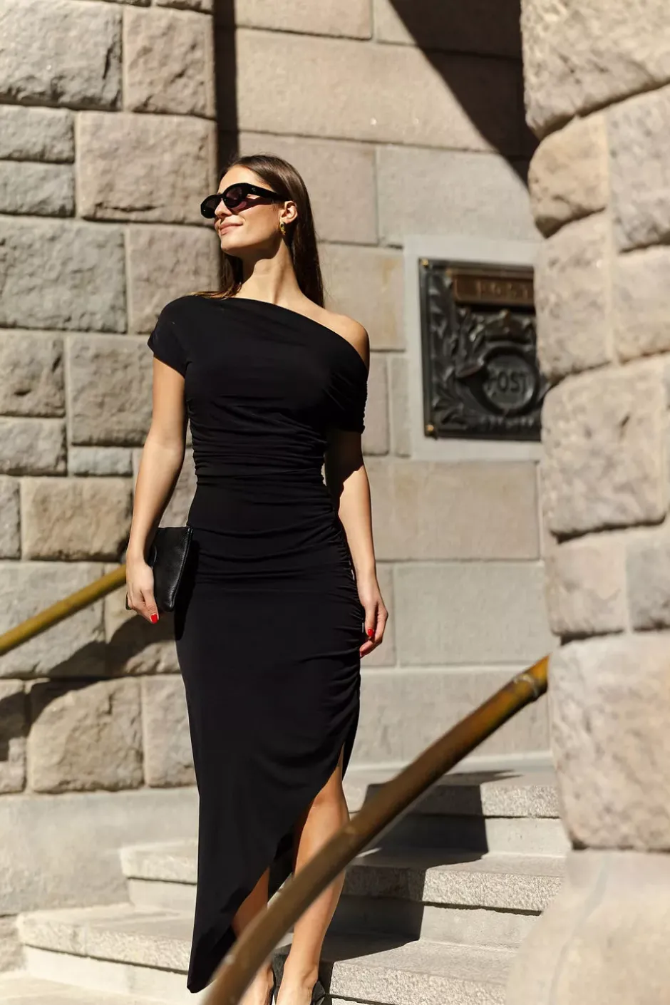 Columbine Dress Black^VIVEH Fashion