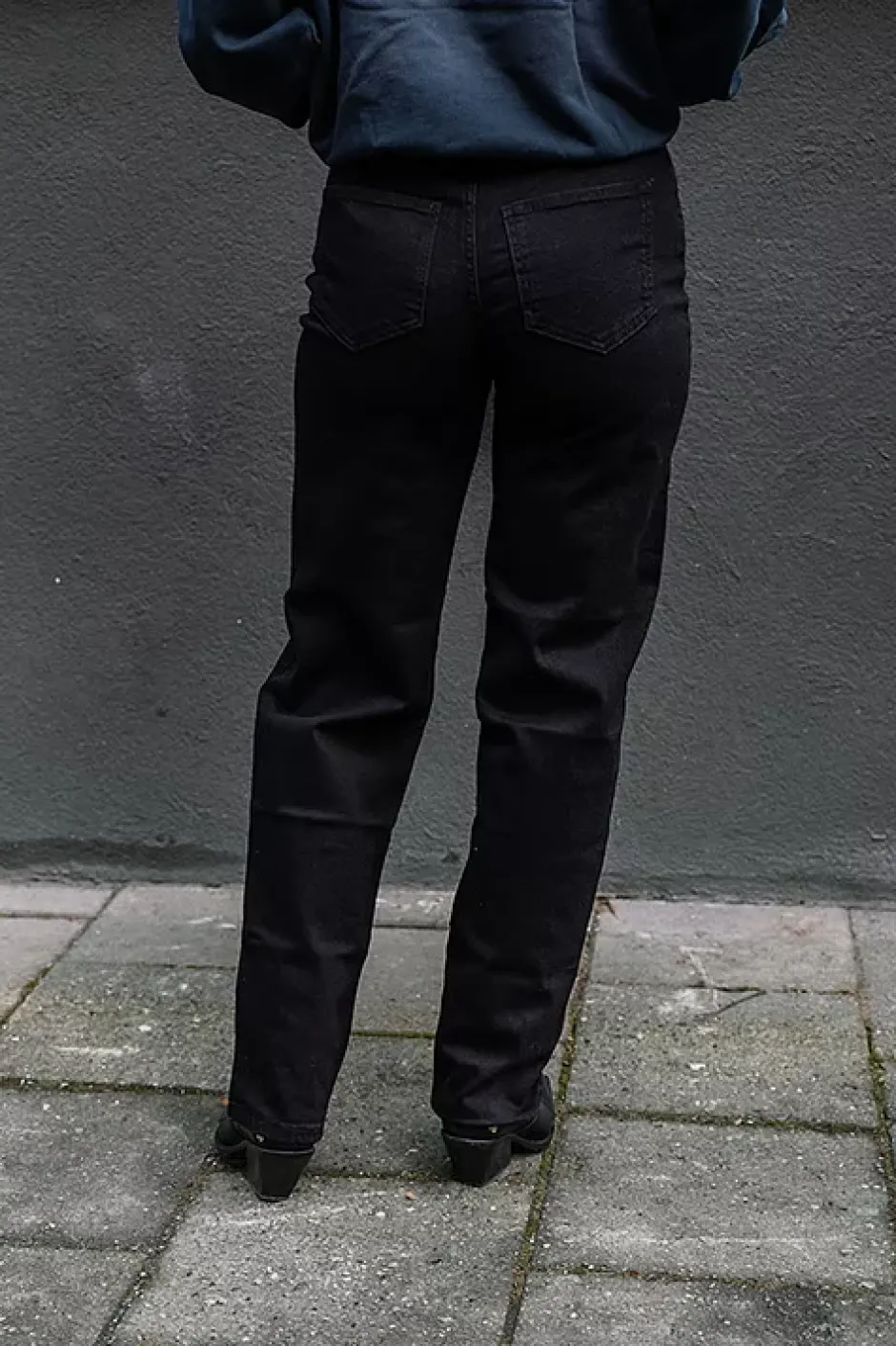 IrisFV 241 Black^FIVE UNITS Clearance