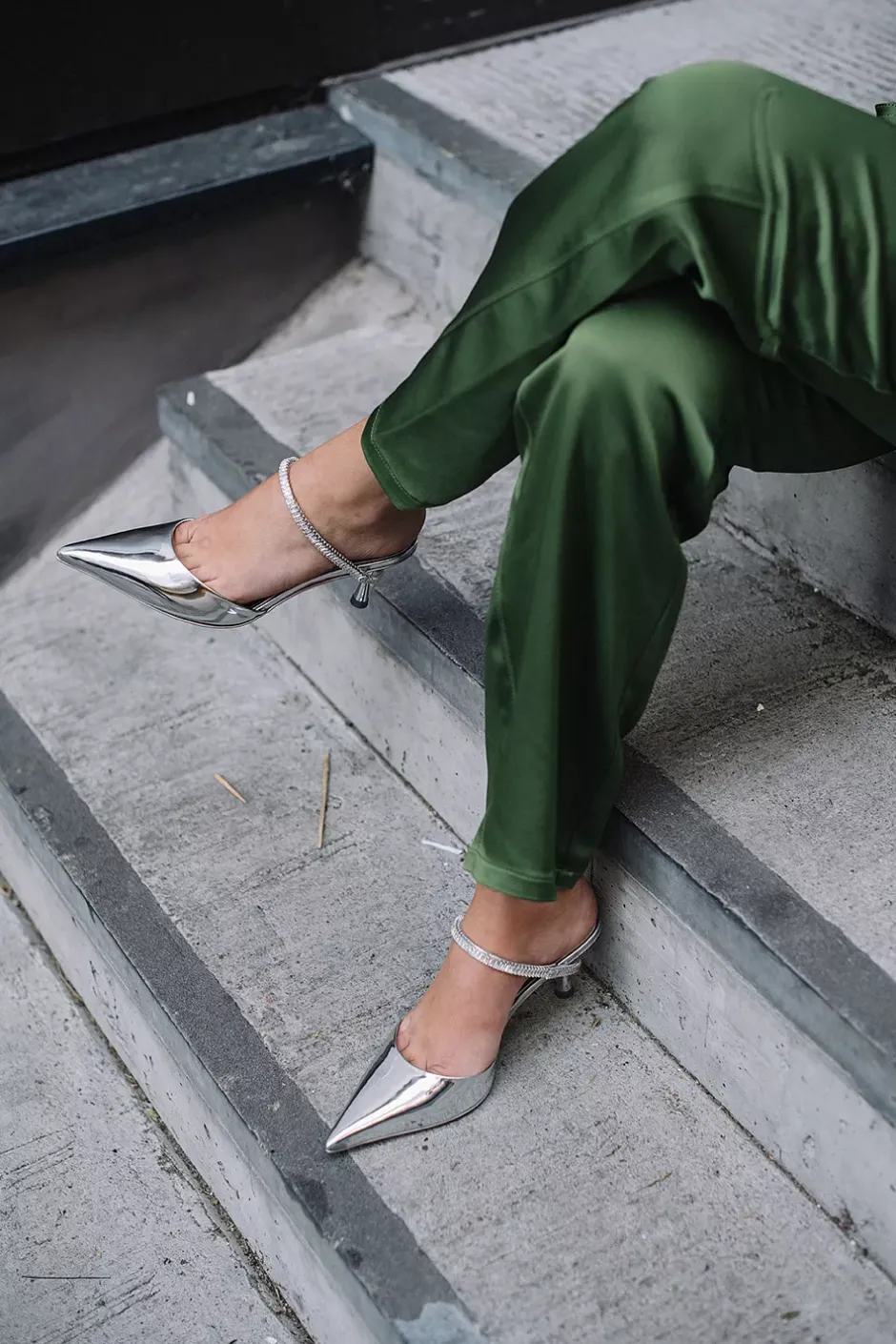 Kaian Metallic Leather Wrap Around Crystal Strap Pump Silver^SIMKHAI Online