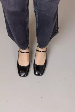 Lyon Black^BUKELA Fashion
