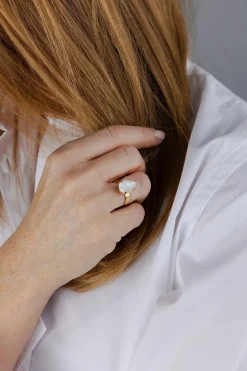 Mini Drop Ring Gold Electric White^CAROLINE SVEDBOM Outlet