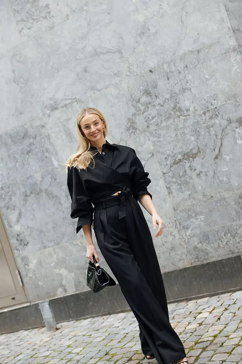 Viola Black^CARMA Online